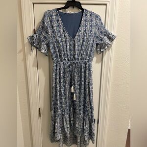 American Rag women’s 100% rayon dress. MIDI. Size Large. Made in India